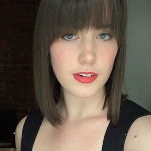 Meet your Posher, Maeve